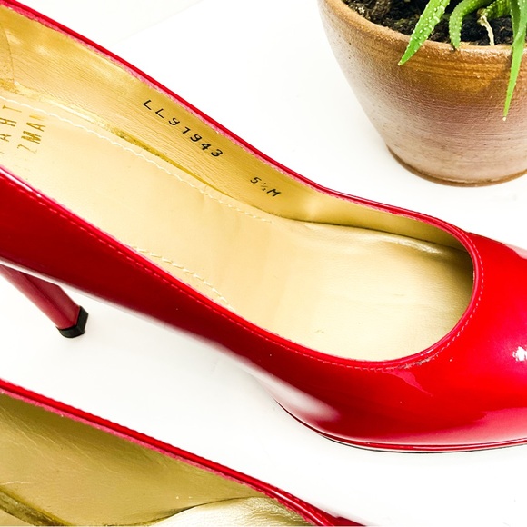 STUART WEITZMAN Elegant Candy Apple Red Women's Glossy Leather Heels - Picture 4 of 10